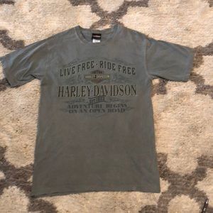 Harley-Davidson tee shirt. Olive green. Size Small. Unisex